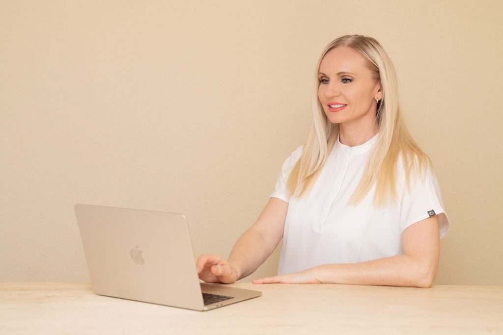 Irina Kaufmann, Inhaberin von Irina Ästhetik & Nageldesign in Zürich Oerlikon